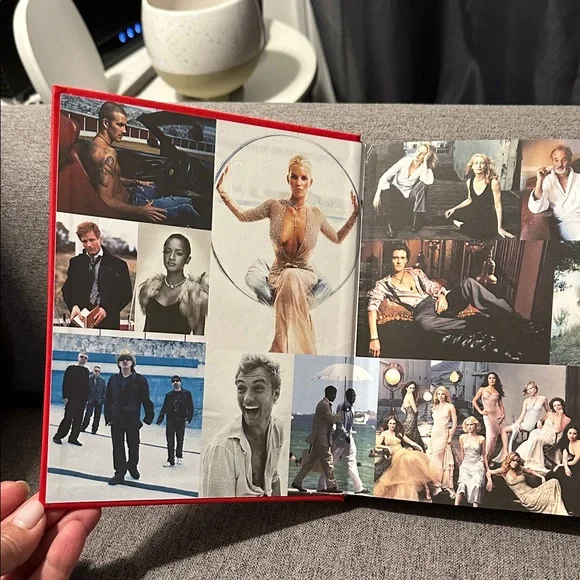 Vanity Fair Red Notes Book - Picture 9 of 9